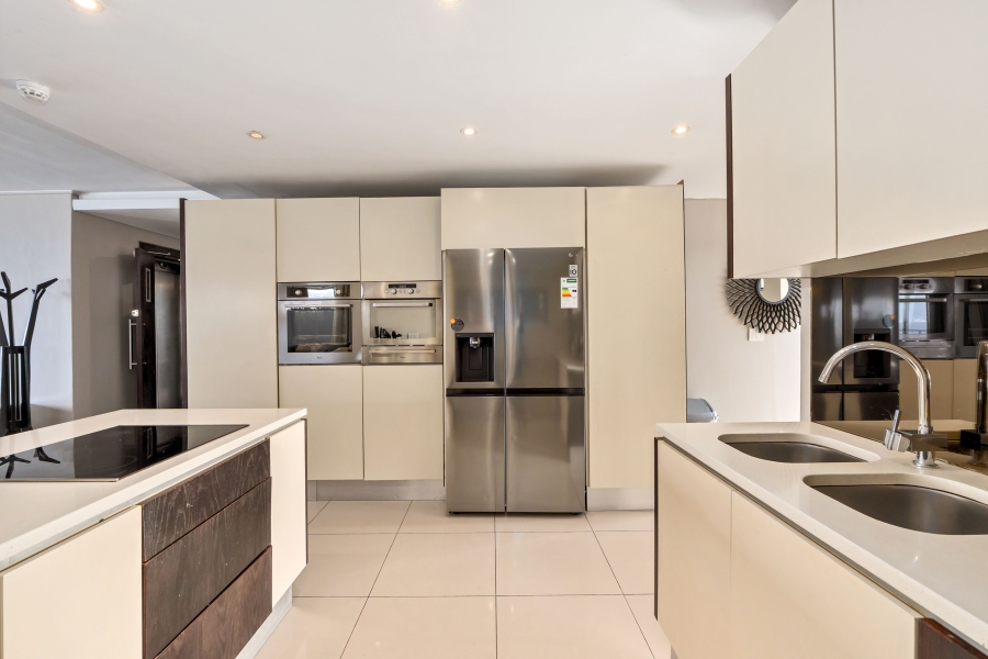 4 Bedroom Property for Sale in Beachfront Western Cape